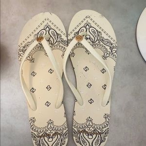 Tory burch flip flops